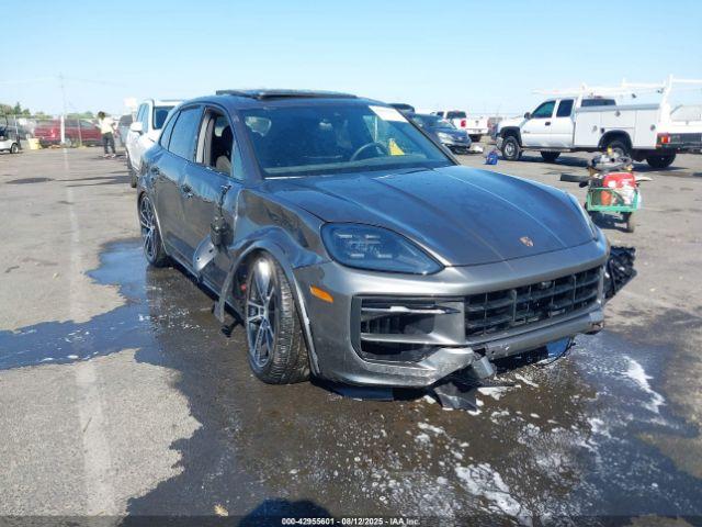  Salvage Porsche Cayenne