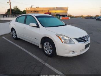  Salvage Nissan Altima
