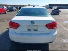 Volkswagen Passat 1.8t Se Image 12