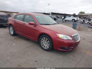  Salvage Chrysler 200