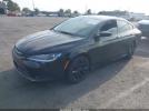 Chrysler 200 S Image 2