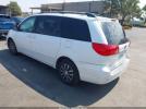 Toyota Sienna Le Image 5