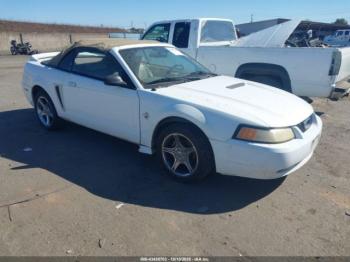  Salvage Ford Mustang