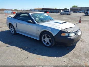  Salvage Ford Mustang