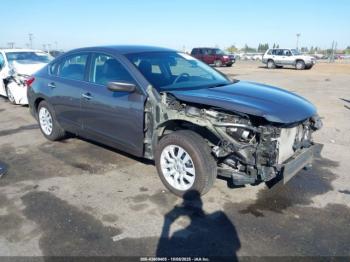 Salvage Nissan Altima