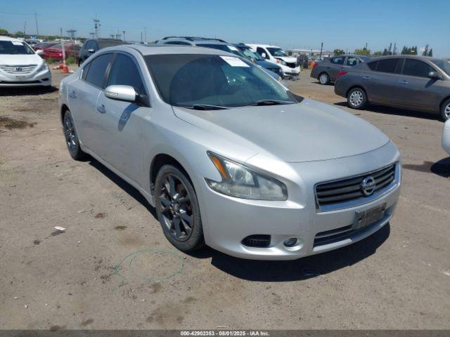  Salvage Nissan Maxima