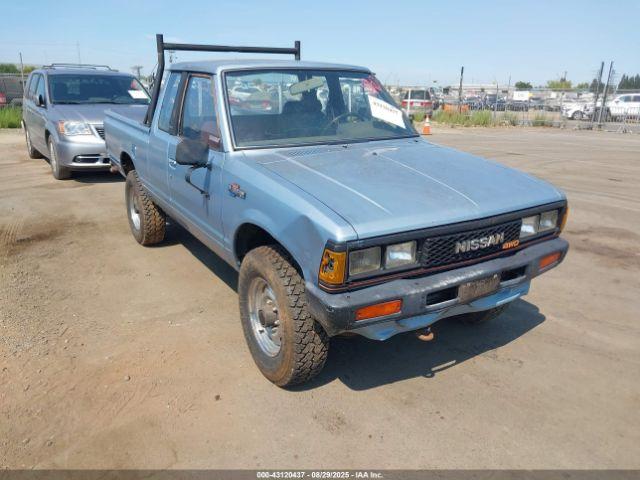  Salvage Datsun 720