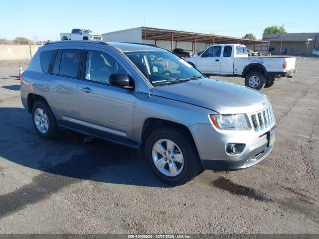  Salvage Jeep Compass