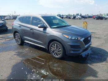  Salvage Hyundai TUCSON