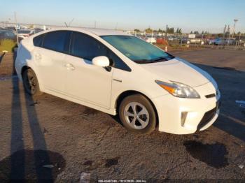  Salvage Toyota Prius