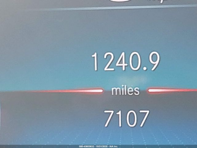 Mercedes-Benz E-Class Image 13