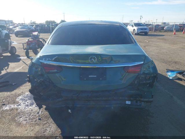 Mercedes-Benz E-Class Image 4