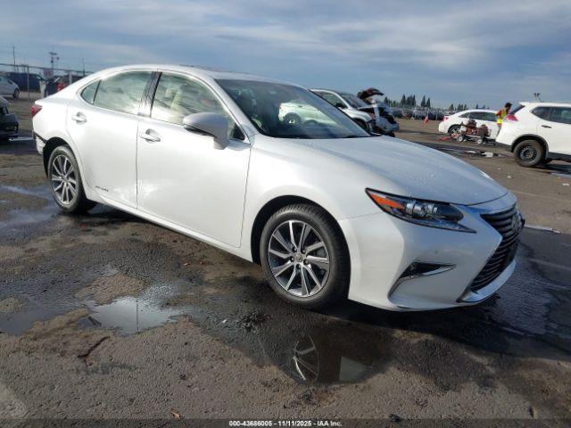  Salvage Lexus Es