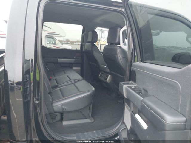 Ford F-350 Lariat Image 9