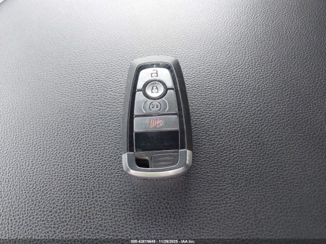 Ford F-350 Lariat Image 15