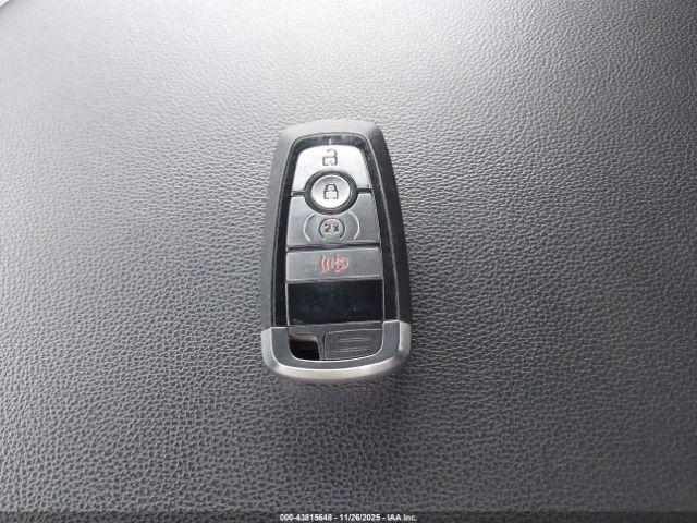 Ford F-350 Lariat Image 15