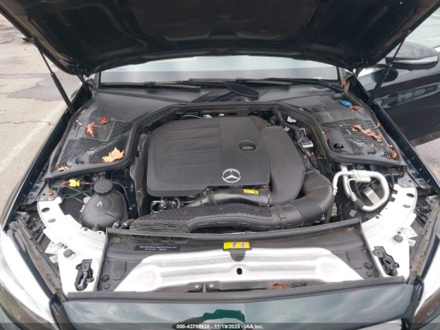 Mercedes-Benz C-Class Image 15