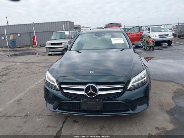 Mercedes-Benz C-Class Image 4