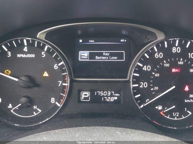 Nissan Pathfinder Image 3