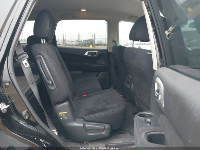 Nissan Pathfinder Image 5