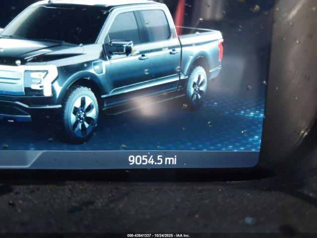 Ford F-150 Lariat Image 15