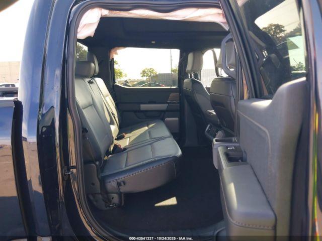 Ford F-150 Lariat Image 14