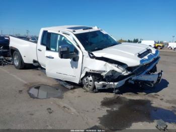  Salvage General Motors Sierra 3500HD