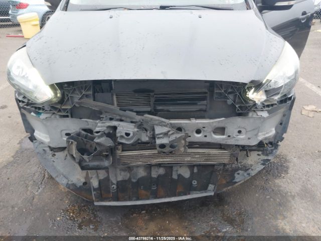 Ford Focus Se Image 8