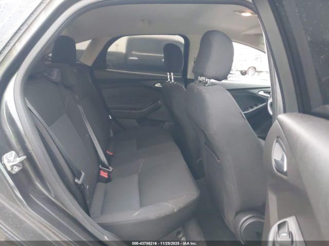 Ford Focus Se Image 4