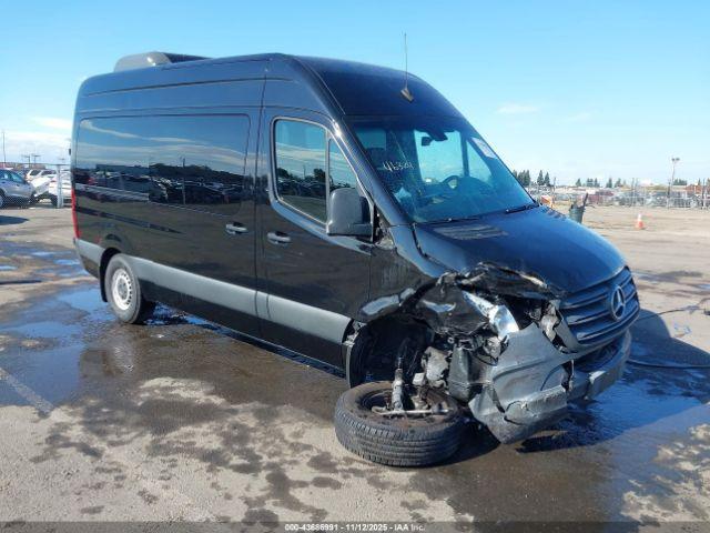  Salvage Mercedes-Benz Sprinter 2500