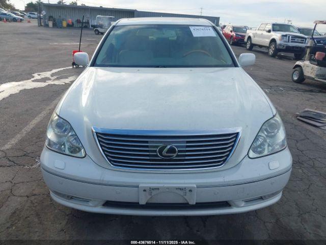 Lexus LS Image 12