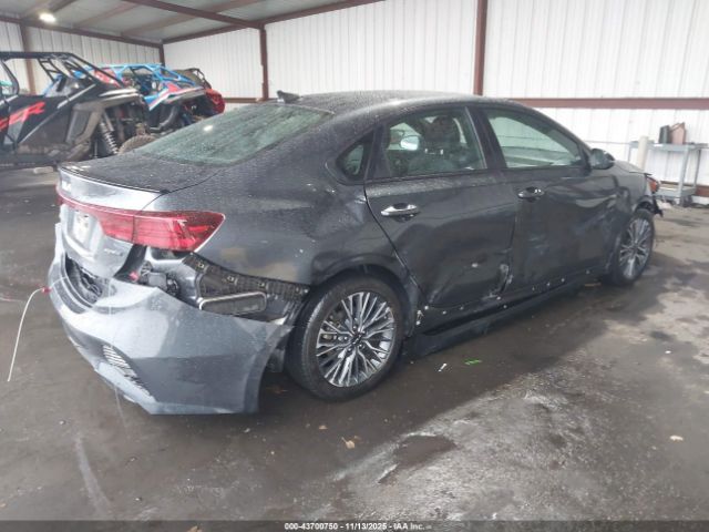 Kia Forte Gt-line Image 4