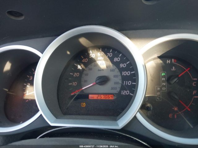 Toyota Tacoma Image 10