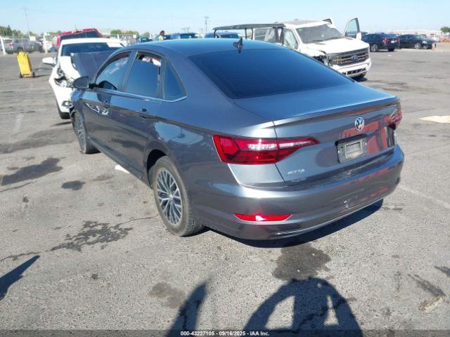 Volkswagen Jetta Image 4