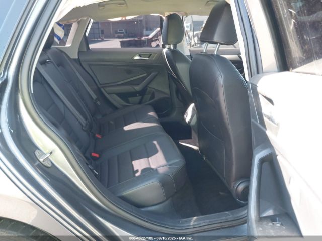 Volkswagen Jetta Image 14