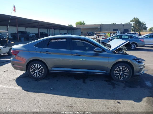 Volkswagen Jetta Image 10