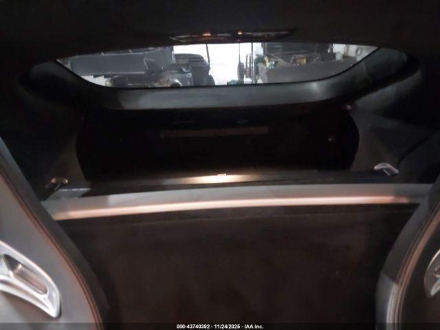 Mercedes-Benz G-Class Image 14