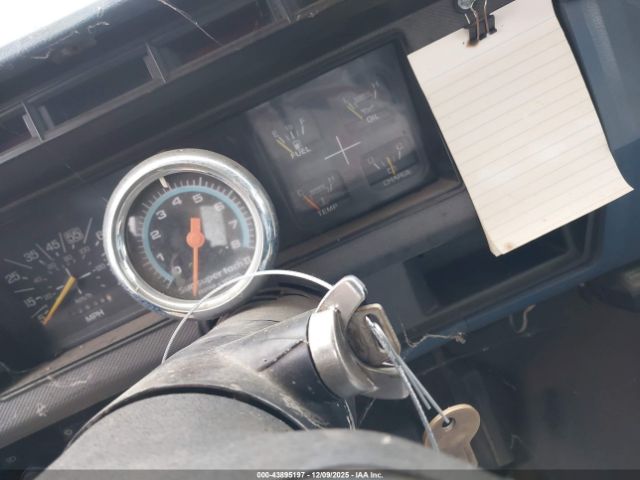 Ford Bronco U100 Image 8