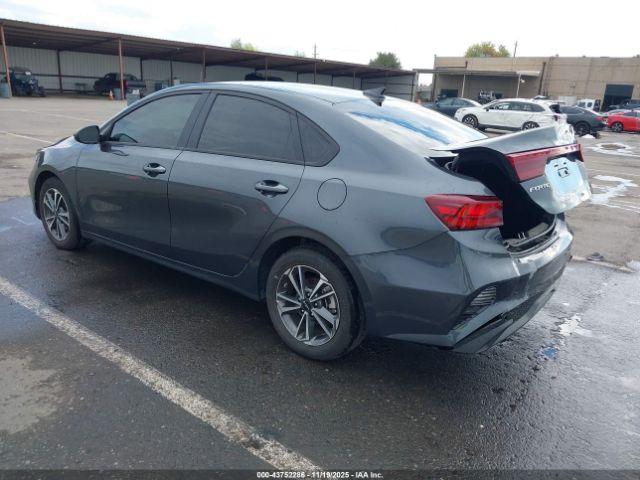 Kia Forte Lxs Image 7