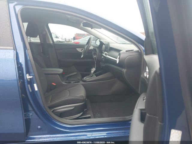 Kia Forte Lxs Image 14