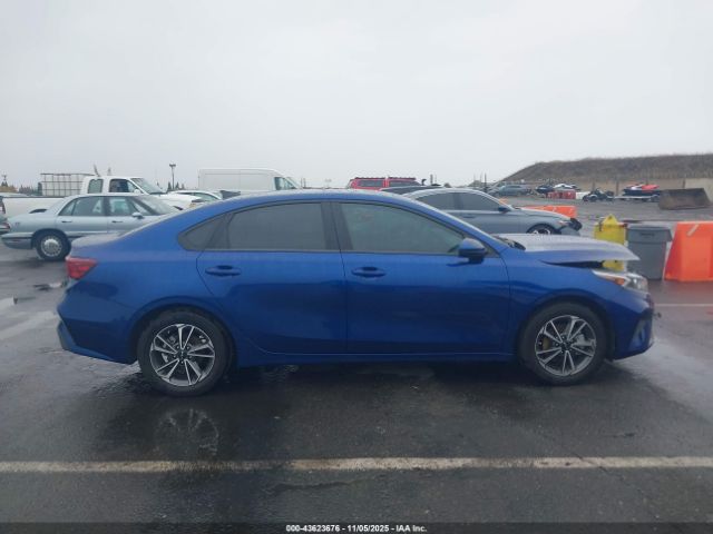 Kia Forte Lxs Image 16