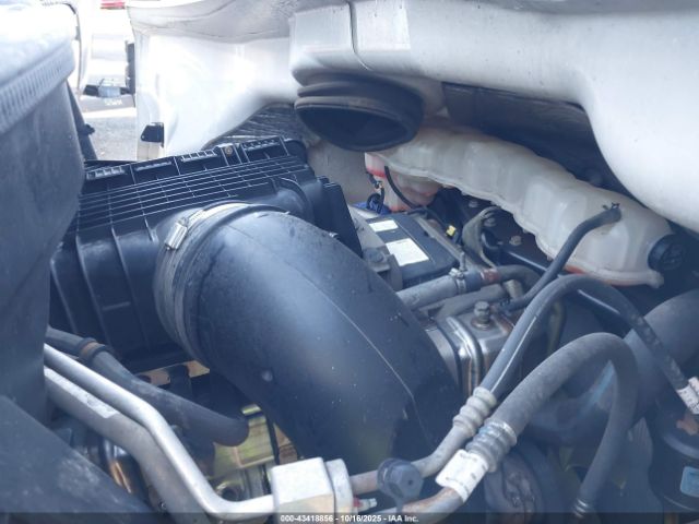 Freightliner New Cascadia 126 Image 5