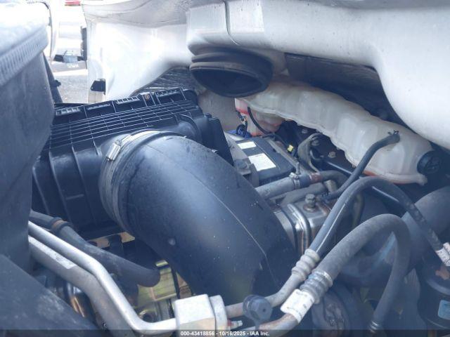 Freightliner New Cascadia 126 Image 5