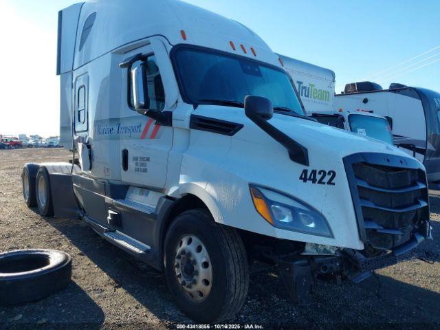 Freightliner New Cascadia 126 Image 6