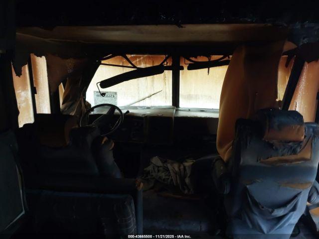 Winnebago P30 Image 6