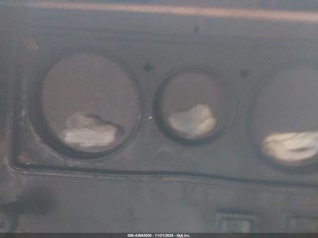 Winnebago P30 Image 8