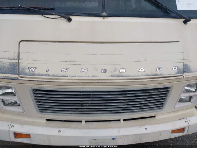 Winnebago P30 Image 9