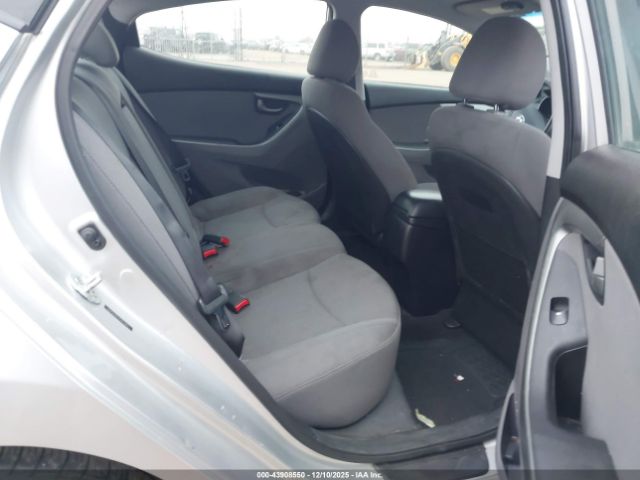 Hyundai ELANTRA Se Image 8