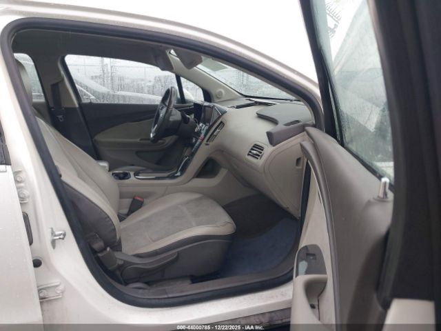 Chevrolet Volt Image 6