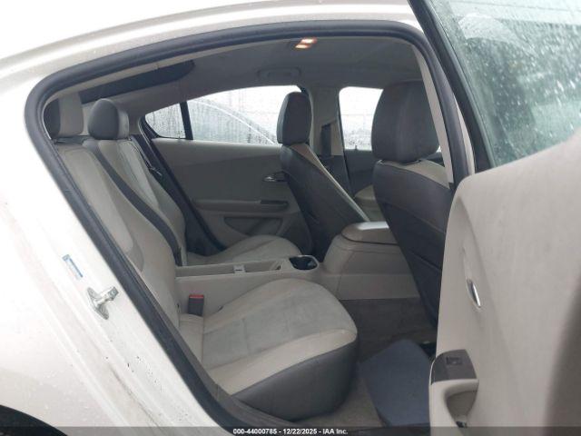 Chevrolet Volt Image 10